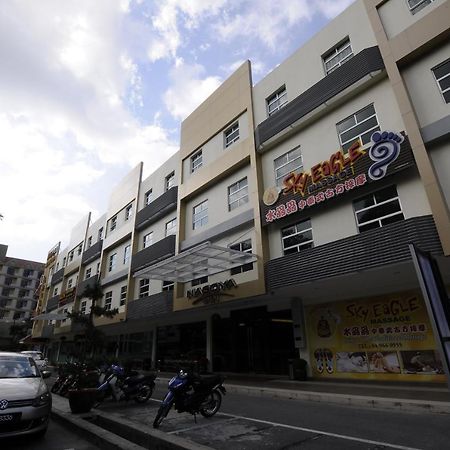 Nagoya Inn Hotel Kuah Zewnętrze zdjęcie