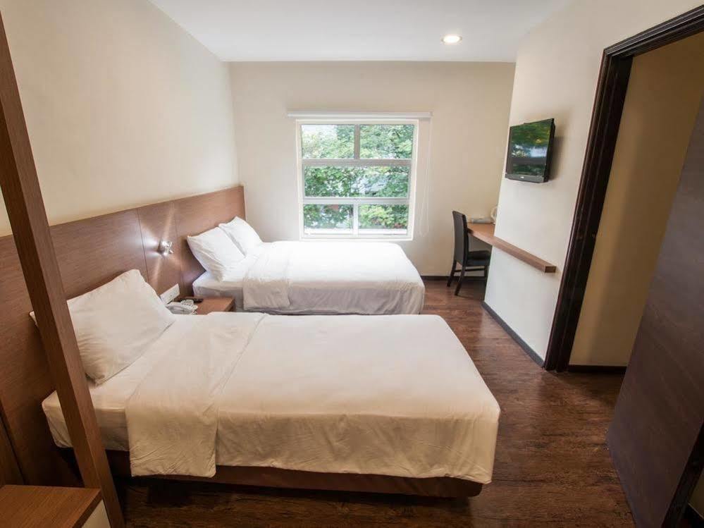 Nagoya Inn Hotel Kuah Zewnętrze zdjęcie