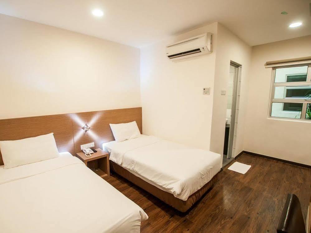 Nagoya Inn Hotel Kuah Zewnętrze zdjęcie