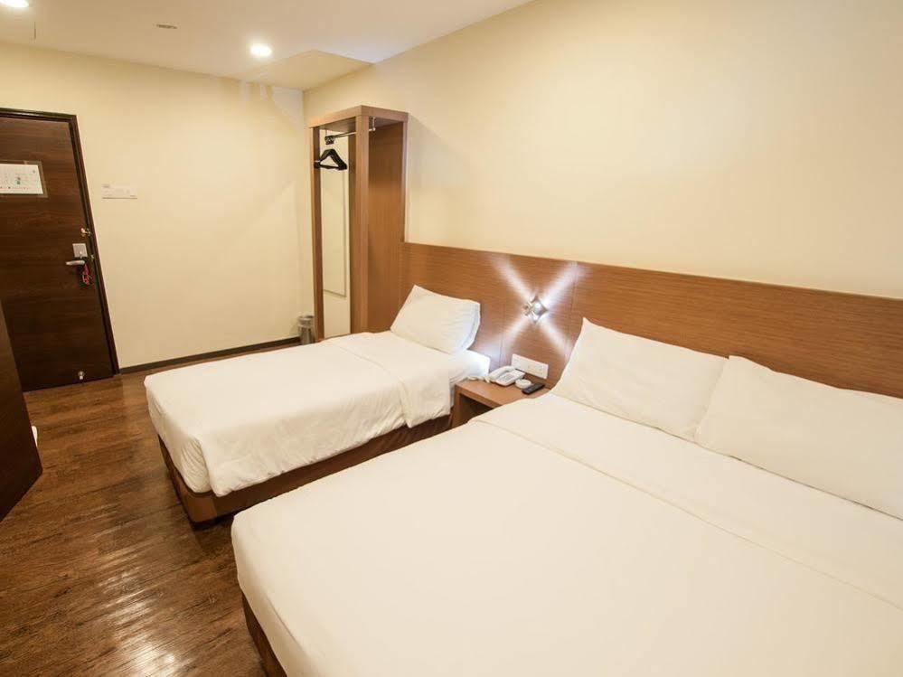 Nagoya Inn Hotel Kuah Zewnętrze zdjęcie