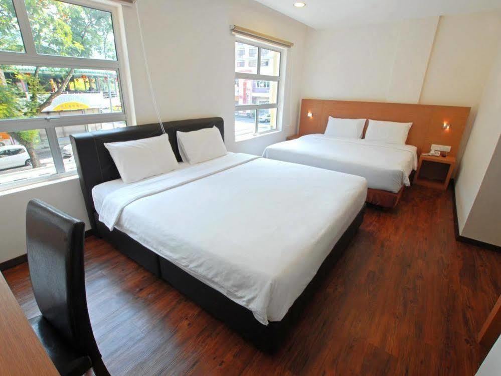 Nagoya Inn Hotel Kuah Zewnętrze zdjęcie