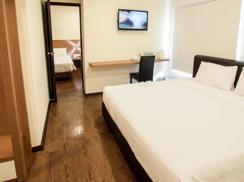 Nagoya Inn Hotel Kuah Zewnętrze zdjęcie